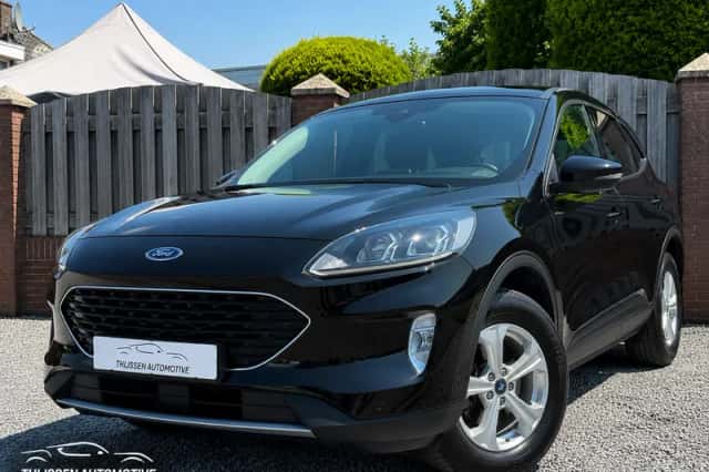 Ford Kuga (2023) thumbnail 1