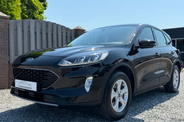 Ford Kuga (2023) thumbnail 2