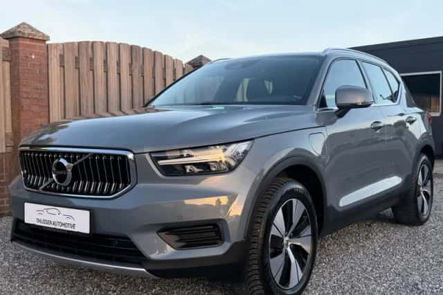 Volvo XC40 (2022) thumbnail 2