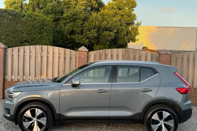 Volvo XC40 (2022) thumbnail 3