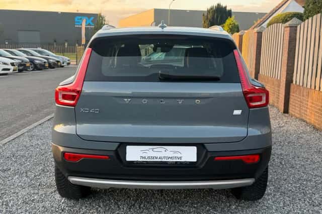 Volvo XC40 (2022) thumbnail 5