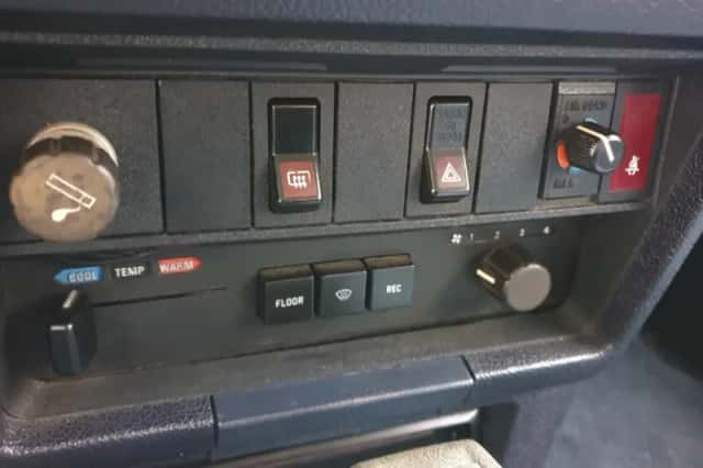Volvo 242 (1983) thumbnail 44
