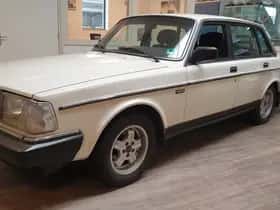 Volvo 240 (1990) thumbnail 1