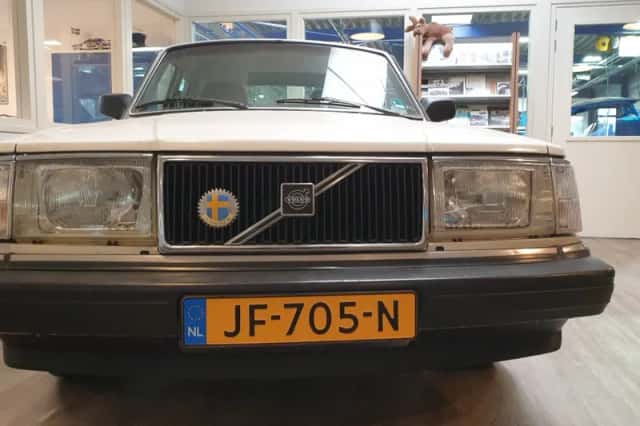 Volvo 240 (1990) thumbnail 12