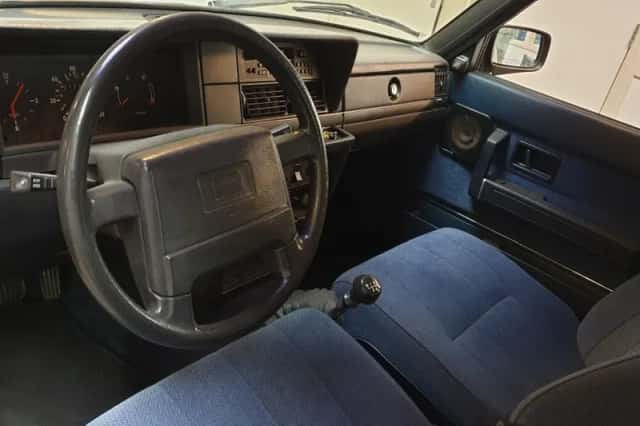 Volvo 240 (1990) thumbnail 22