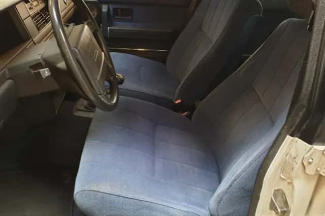 Volvo 240 (1990) thumbnail 23