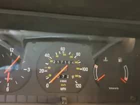 Volvo 240 (1990) thumbnail 29