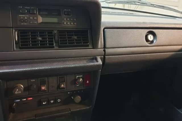 Volvo 240 (1990) thumbnail 30