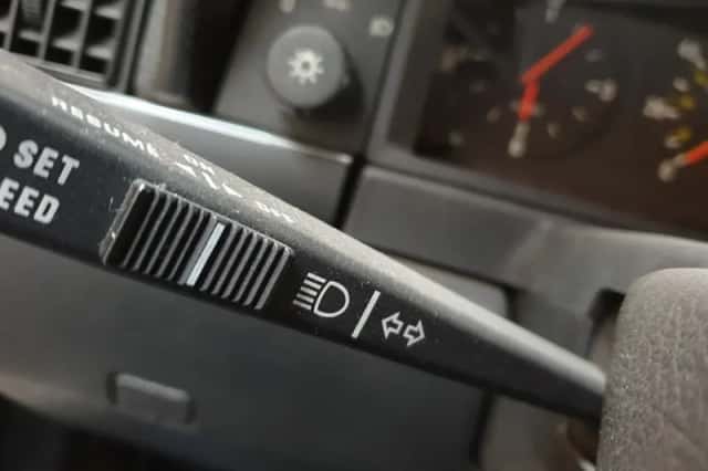 Volvo 240 (1990) thumbnail 31