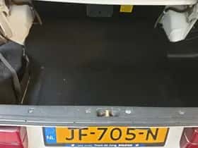Volvo 240 (1990) thumbnail 37