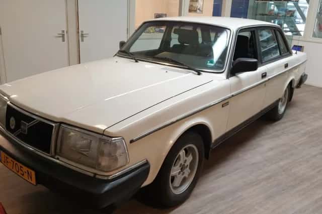Volvo 240 (1990) thumbnail 6