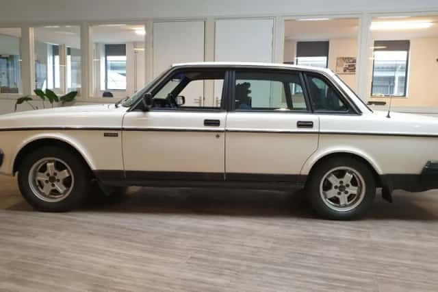 Volvo 240 (1990) thumbnail 7