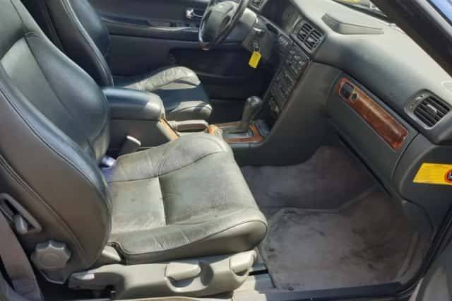 Volvo C70 (1999) thumbnail 13