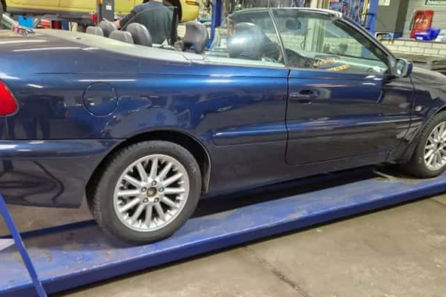 Volvo C70 (1999) thumbnail 28