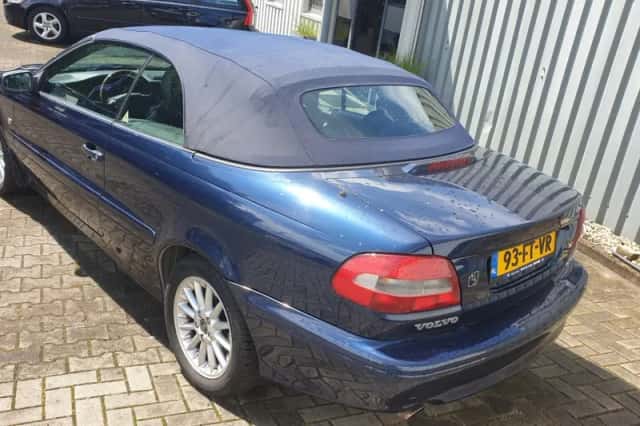 Volvo C70 (1999) thumbnail 5