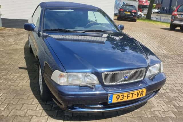 Volvo C70 (1999) thumbnail 6