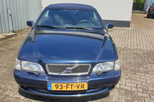 Volvo C70 (1999) thumbnail 7