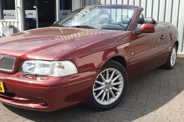 Volvo C70 (2000) thumbnail 2