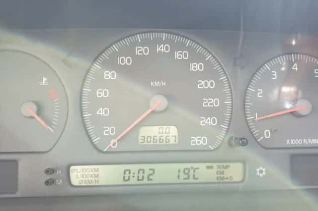 Volvo C70 (2000) thumbnail 30