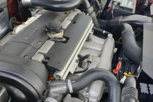 Volvo C70 (2000) thumbnail 35