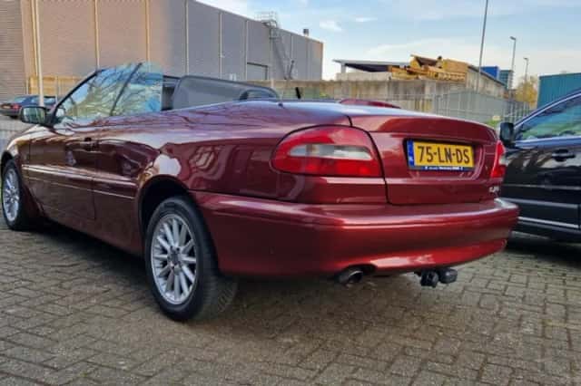 Volvo C70 (2000) thumbnail 37