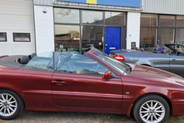 Volvo C70 (2000) thumbnail 38
