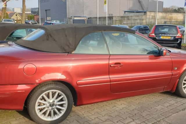Volvo C70 (2000) thumbnail 40