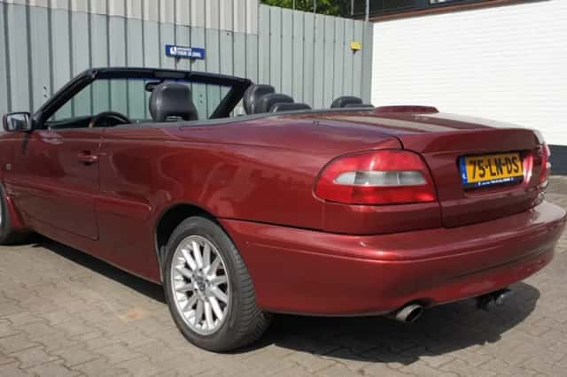Volvo C70 (2000) thumbnail 6