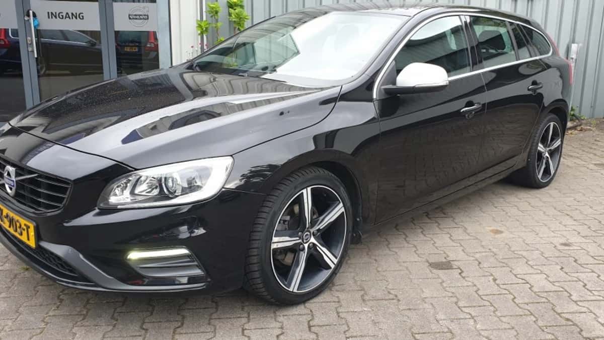 Volvo V60 (2018) — foto 1