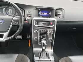 Volvo V60 (2018) thumbnail 17