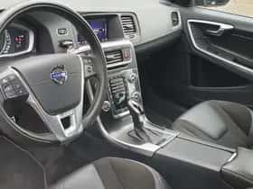 Volvo V60 (2018) thumbnail 18