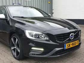 Volvo V60 (2018) thumbnail 3