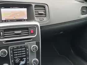Volvo V60 (2018) thumbnail 41