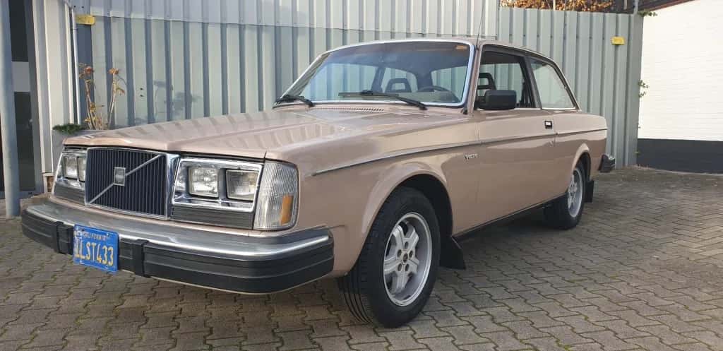 Volvo 242 (1981) — foto 1