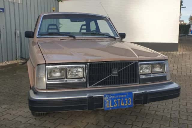 Volvo 242 (1981) thumbnail 4