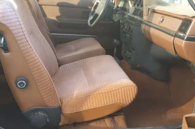 Volvo 242 (1981) thumbnail 48