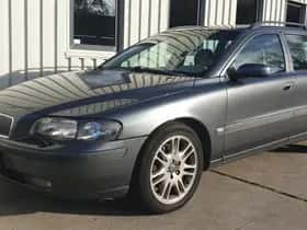 Volvo V70 (2004) thumbnail 4