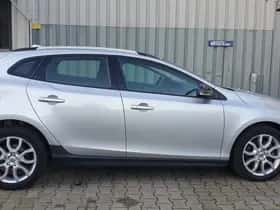 Volvo V40 (2017) thumbnail 17