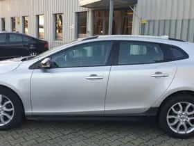 Volvo V40 (2017) thumbnail 18