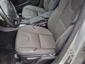 Volvo V40 (2017) thumbnail 22