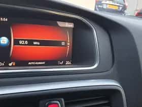 Volvo V40 (2017) thumbnail 41