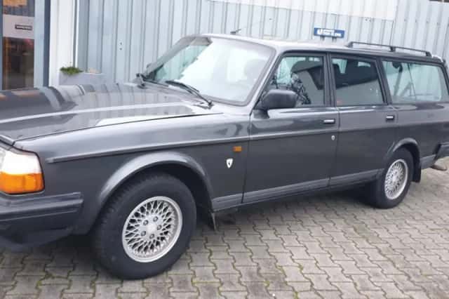 Volvo 240 (1991) thumbnail 4