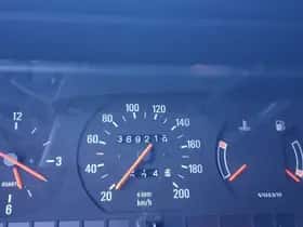 Volvo 240 (1991) thumbnail 37