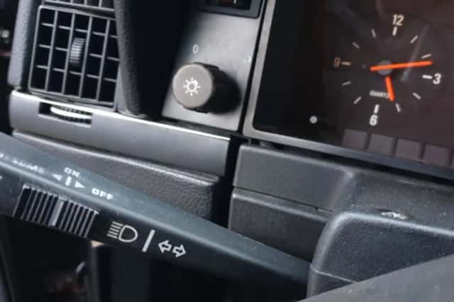 Volvo 240 (1991) thumbnail 38