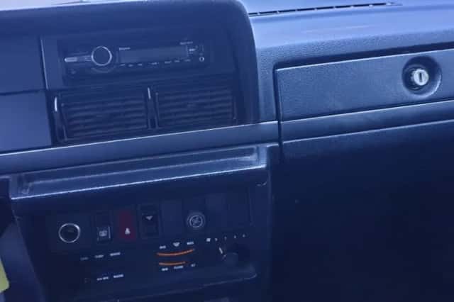 Volvo 240 (1991) thumbnail 39