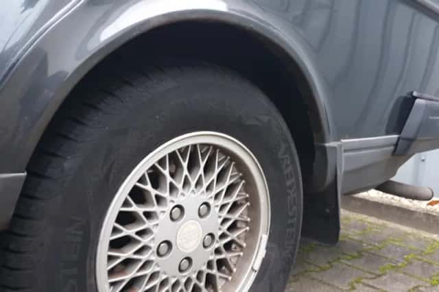 Volvo 240 (1991) thumbnail 42