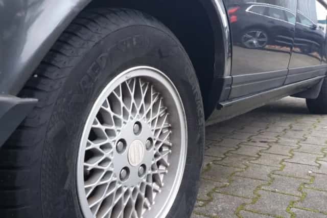 Volvo 240 (1991) thumbnail 43