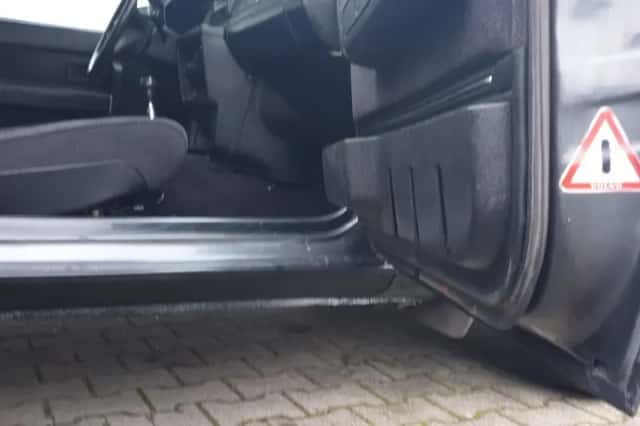 Volvo 240 (1991) thumbnail 47