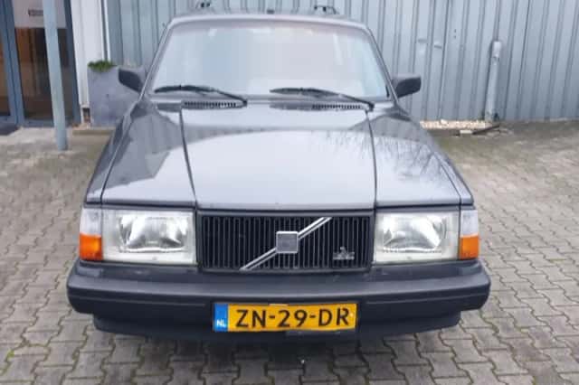 Volvo 240 (1991) thumbnail 7