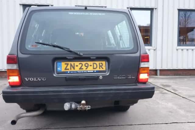 Volvo 240 (1991) thumbnail 9